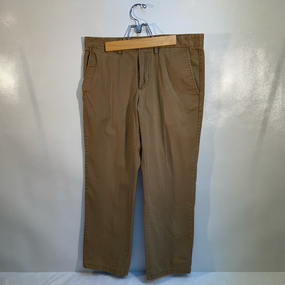 Old Navy Ultimate Straight Khakis. They are a size 34X30 men’s.